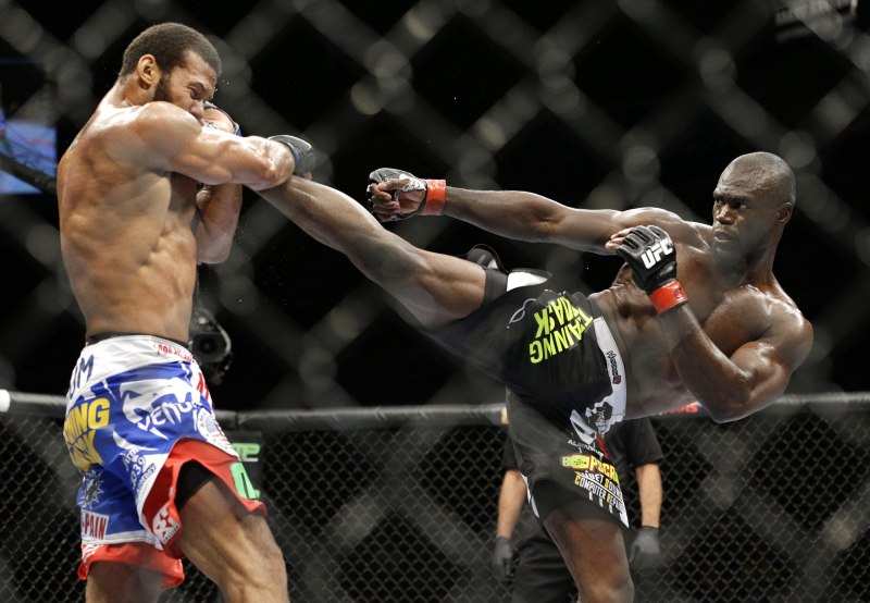 Scommesse ufc Uriah Hall kick
